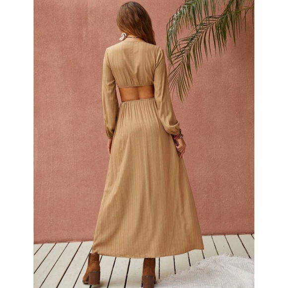 Cut out Dress - Picture 2 of 8